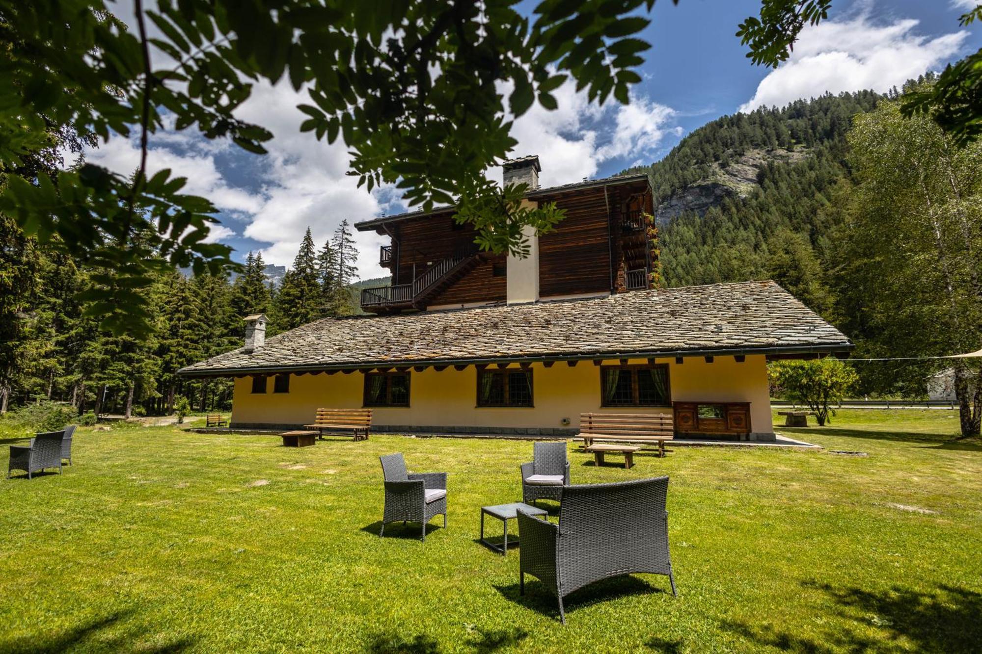 Alpine Forest Hotel Champoluc Extérieur photo